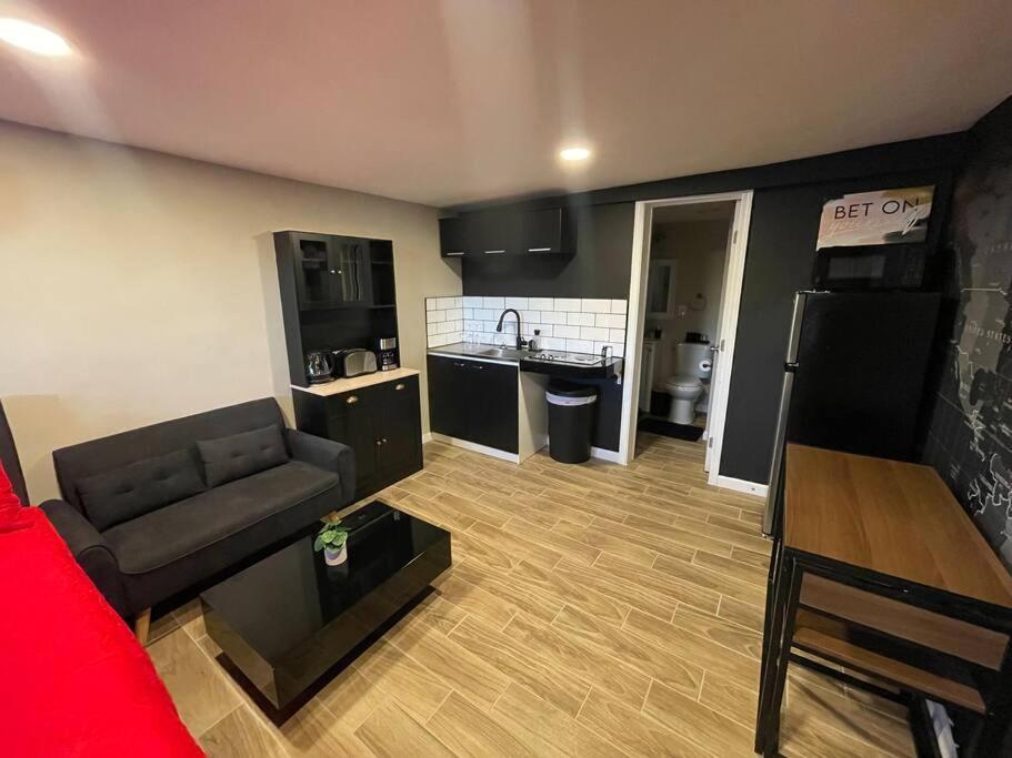 פיניקס New Midtown Modern Studio With Backyard מראה חיצוני תמונה
